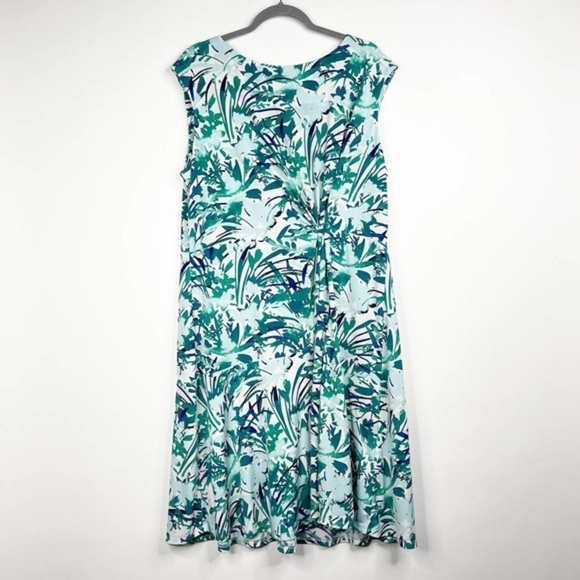 Lane Bryant Sleeveless Ruched Front Tropical Print Sheath Dress Size 14 / 16 - Picture 3 of 11